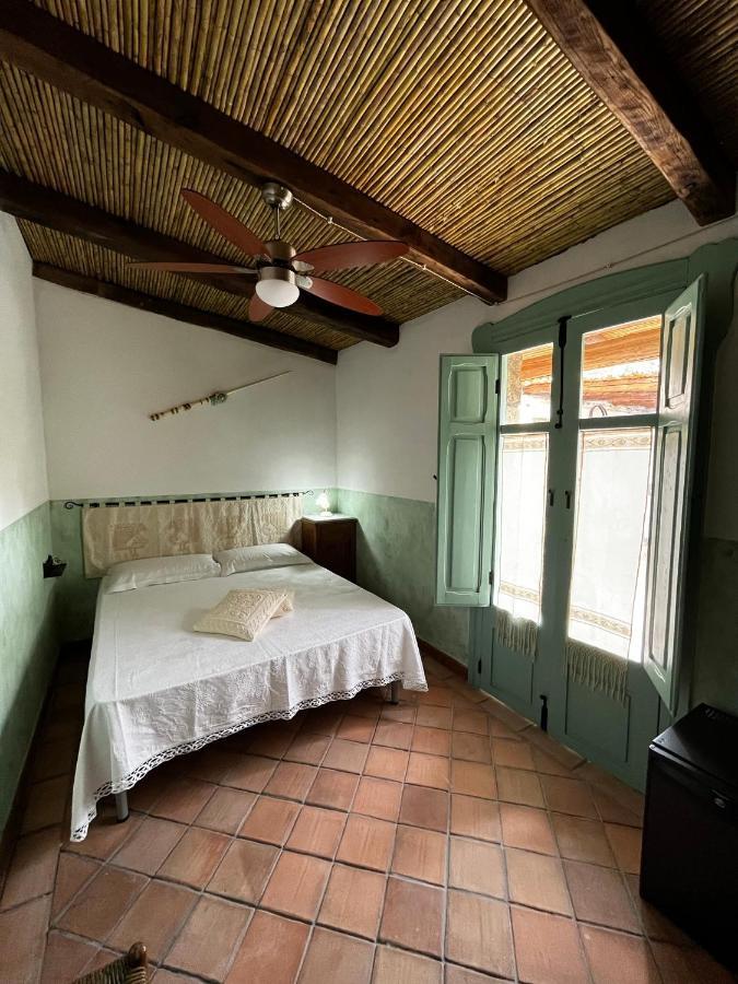 Graziosa Stanza Campidanese Su Terzu Casa de hóspedes Oristano Exterior foto